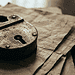 Close-up_of_an_old_brass_padlo_Nano_Banana_Pro_16411 - VeyrZest.com Quantum computers break locks